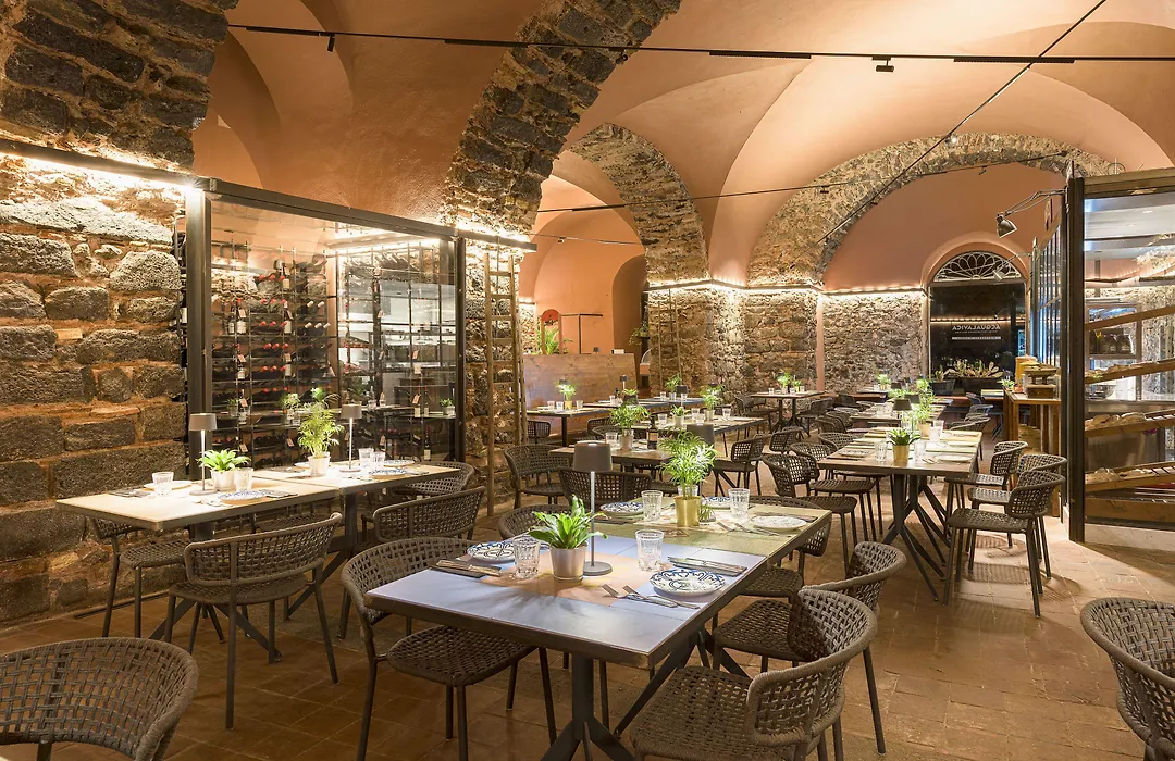 Bastiò Private Suites-1